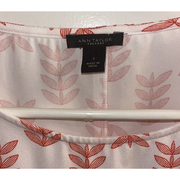 Ann Taylor Floral Leaves Short Sleeve Top Size Small Flowy orange white blouse - Picture 3 of 5